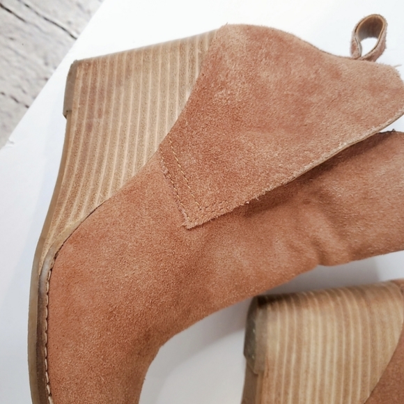 Lucky brand bootie 5.5 - Picture 3 of 8